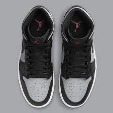 Air Jordan 1 Mid Black Red Grey 554724 096 Release Sneakernews Com