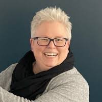 Barbara Moos's Instagram, Twitter & Facebook