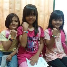 1siapkan alat dan bahan 2ambil tanah liat secukupnya 3lenturkan tanah liat 4buat alas vas bunga dengan ca. Alat Dan Bahan Untuk Membuat Vas Bunga Dari Tanah Liat Gambar Wallpaper Foto