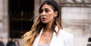 Anche lei, come altre vip ha tinto i capelli in realtà si tratta di una parrucca. Colore Capelli Inverno 2021 Il Nuovo Look Di Belen Rodriguez E Top