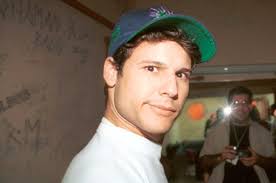 1 a 25 são as mais ouvidas de mamonas assassinas. Dinho Vocalista Do Mamonas Assassinas Volta Dos Mortos E Envia Mensagem Destruidora A Familia Tv Foco