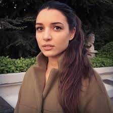 She became famous for her work on the tv series i̇çerde. Icerde Eylem In Damla Colbay Goz Rengi Nedir Okunakli Biyografi Merkezi