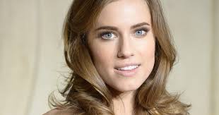 Girls' Allison Williams Explains Marnie's Thought Process Behind that  Terrible Music Video