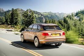 The complete configurator uses over 1.7 million rendered images to deliver an almost infinite number of options to the customer for the full bentley. Bentley Bentayga Price In Uae New Bentley Bentayga Photos And Specs Yallamotor