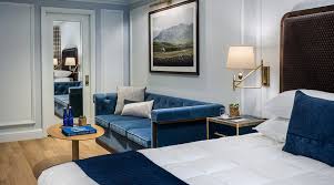 MERRION ROW HOTEL AND PUBLIC HOUSE