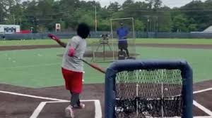 Ac bellaria igea marina* oct 12, 1977 in roma, italy. Video Braves Star Ronald Acuna Is Already Bat Flipping And We Need The Mlb Back Now