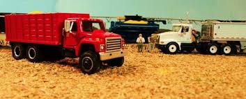 1 64 Ih Grain Truck Farm Toy Display Farm Toys Custom Toys