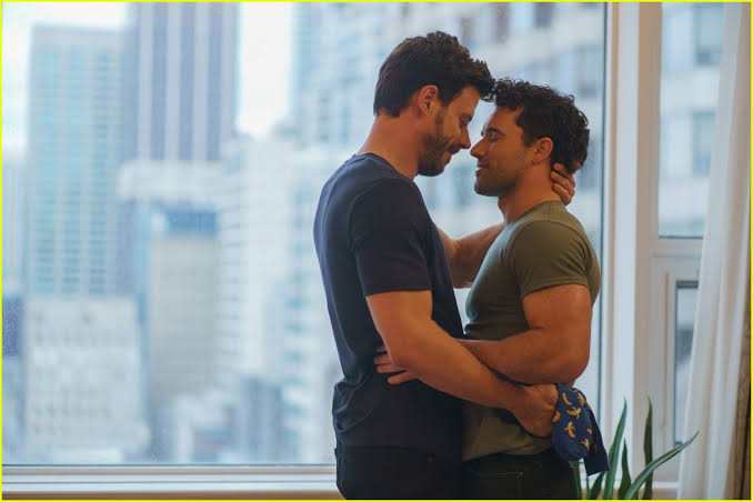 Heated Rivalry's Francois Arnaud Talks Filming with Robbie G.K. & How They  Developed Their On-Screen Relationship - Just Jared - Celebrity News and  Gossip | Entertainment