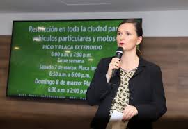 Este es el cronograma de la secretaría de movilidad para carros particulares la restricción aplica entre el pico y placa en bogotá hoy jueves 3 de diciembre del 2020 es para las placas impares terminadas en 1,3,5,7,9. Ojo Asi Sera El Pico Y Placa De Este Fin De Semana En Bogota