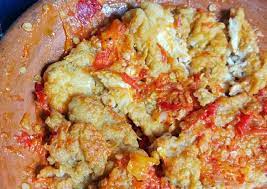 Ayam geprek siap disajikan bersama nasi hangat. Resep Ayam Geprek Cobek Oleh Vita Nur Fatmawati Cookpad