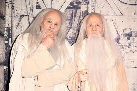 Qui est le pere fouras. Fort Boyard Comment L Acteur Belge Du Pere Fouras A Ete Evince De L Emission Soirmag