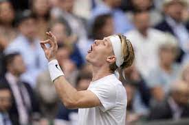 Die familie zog nach richmond hill, kanada, als denis noch kein jahr alt war. Friend Rohan Bopanna Sees A Future Champ In Denis Shapovalov Tennis News Times Of India