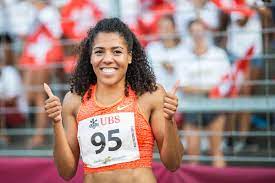 She also holds the national records for the 60m, 200m and 4 x 100m. Mujinga Kambundji 1 Web Sportguide Fuhrt Dich Durch Die Welt Des Sports