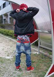 Sagging boys