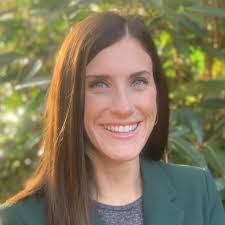 Laura Messick's Instagram, Twitter & Facebook