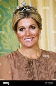 Queen Maxima and King Willem-Alexander and President of Israel, Shimon  Peres, pose for the media before the state banquet at palace Noordeinde in  The Hague, The Netherlands,