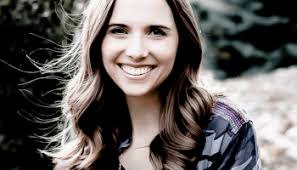 Hey Sister! How to Cultivate Kindness at Christmas and All Year Long