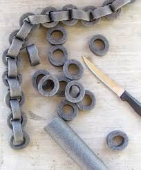 Fake Iron Chains So Simple Outdoorhalloweendecorations Halloween Hacks Spooky Halloween Halloween Diy