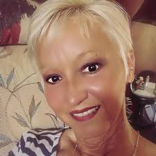 Are there ladies who golf in the Sarnia/London area?