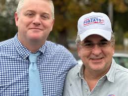 Ellwood Tunnell's Instagram, Twitter & Facebook