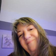 Annoying Pluribus commercial with howling woman