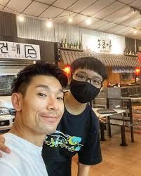 𝗕𝗘𝗡 𝗬𝗘𝗢 𝘈𝘤𝘵𝘰𝘳 & F&B Owner