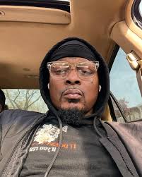 Austin Te Xas and yor papa wants use my post revive their dead bant  lifestyle 🤣 another wizkid in the group