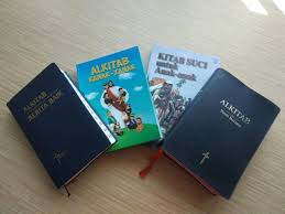 Berikut adalah beberapa ayat alkitab tentang bersyukur atau bisa disebut juga firman tuhan dalam ajaran kristen baik katolik maupun protestan. Mengapa Kristian Mempunyai Banyak Versi Alkitab Bible Yang Berlainan Sabda Harian