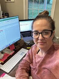 Lori Hanegan's Instagram, Twitter & Facebook