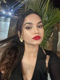 Looking to be a lip blush model Based in East london