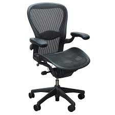 Illustrations and specifications are based on the latest product information available at the time of publication. Herman Miller Aeron Used Size C Full Function Task Chair Carbon National Office Interiors And Liquidators