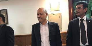 محمد رشاد الشريف قارئ من فلسطين، من مواليد سنة 1925 بمدينة الخليل، يعتبر الشيخ محمد رشاد الشريف أحد مشاهير قراء القرآن الكريم في العالم الإسلامي، عمل الشيخ أستاذا. Ø±Ø¬Ø§Ù„ Ø§Ù„Ø³ÙŠØ§Ø³Ø© ÙˆØ§Ù„Ù…Ø¬ØªÙ…Ø¹ ÙÙŠ Ø¹Ø²Ø§Ø¡ Ø²ÙˆØ¬Ø© Ø±Ø´Ø§Ø¯ Ø§Ù„Ø¹Ù„ÙŠÙ…ÙŠ Ø¨Ø§Ù„Ù‚Ø§Ù‡Ø±Ø© ØµÙˆØª Ø§Ù„Ø£Ù…Ø©