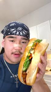 Low-Calorie Vietnamese Banh Mi Sandwich Recipe