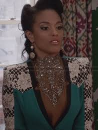 Larissa Loughlin Outfits & Fashion