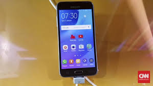 Paket internet murah telkomsel yang datawarkan yakni 4 gb dijual dengan harga rp 32 ribu. Mencoba Galaxy J3 2016 Ponsel Penghemat Kuota Internet