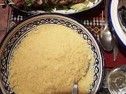Faire un bouillon avec toutes les épluchures des légumes. Le Vrai Bon Couscous Tunisien Restaurant Le Bizerte Facebook
