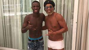 Watch vinícius júnior highlights and reaction. Real Madrid Signing Vinicius Junior Meets Up With Ronaldinho As Com