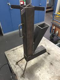 Hier zeige ich wie ich einen raketenofen (rocket stove) aus ca. Raketen Ofen Rocket Stove Rocket Stove Design Rocket Stoves Diy Rocket Stove