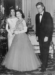 The Historic News Stories Of The Queen In The 1960s Queen Elizabeth Queen Elizabeth Ii Queen