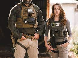 Apr 09, 2014 · but if the subject were to skip town and not show up for court, the bail bondsman may use the services of a bounty hunter to track him or her down. Odd Job How This Couple Started Bounty Hunting Vox