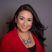 Liliana Holmes's Instagram, Twitter & Facebook