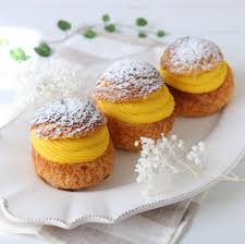 圖像中可能有甜品和美食 クッキーシュー スイーツ レシピ かぼちゃプリン