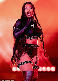 1 024 454 tykkäystä · 119 077 puhuu tästä. Megan Thee Stallion Twerks On Stage At Red Rocks Unpaused In Colorado Readsector