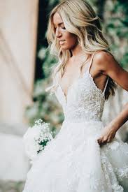 A Line Round Neck Floor Length Tulle Wedding Dress With Appliques Trouwjurk Tule Trouwjurk Jurk Bruiloft