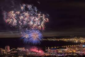 Le feu d'artifice a alors ensuite commencé. Ou Et Quand Regarder Le Feu D Artifice A Marseille Et En Provence Made In Marseille