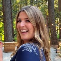 Amanda Irons's Instagram, Twitter & Facebook