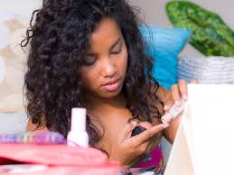 From hair to makeup, there are always going to be shortcuts that will help you to save time and get that magazine model look, without spending hours or a small fortune in doing so. Time Saving Beauty Hacks