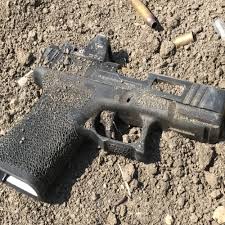 Sep 03, 2015 · very simply, one drop of oil on the barrel and spread it around with your fingers. Gun Grease Gun Oil And Gun Lube Explained