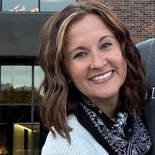 Danielle Overton (@doverton05)