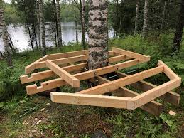 I put my joists 16in apart from each other and. Building A Tree House With A Focus On The Well Being Of The Tree The New Generalist